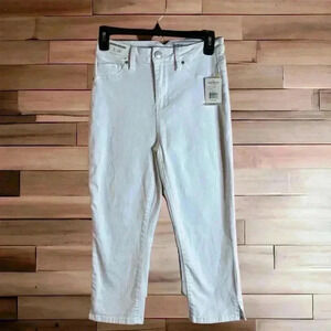 Secrets With Love NWT Junior's Sz 3 Super High Narrow Waist White Capri Jeans